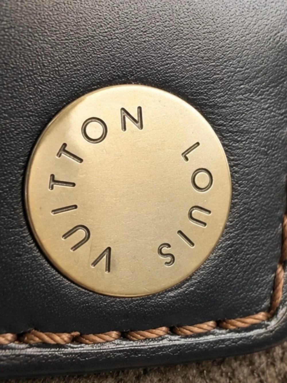 Authentic Louis Vuitton Messenger Bag – Brown Leather – 12” x 11” – Excellent Co